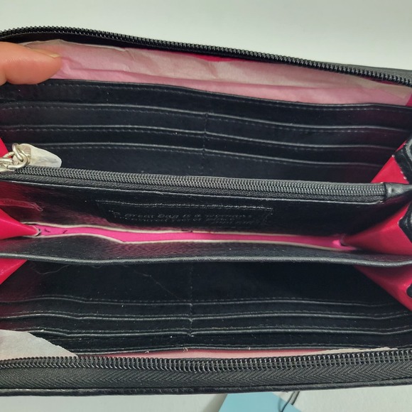 Gigi Hill Wallet Brocade Like With Raised Floral Print NWT 22724-0692 - Picture 3 of 5